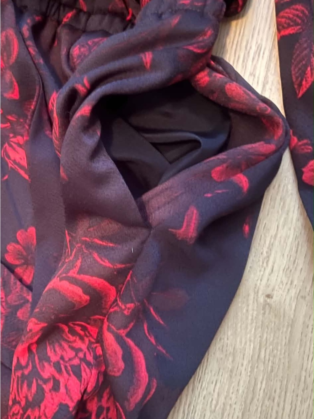 H&M Black Jumpsuit with Red Floral Print and Self-Tie Belt - Picture 5 of 9